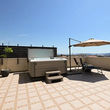 Jacuzzi Panorama アパート