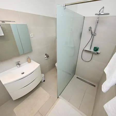 Apartment Jacuzzi Panorama *