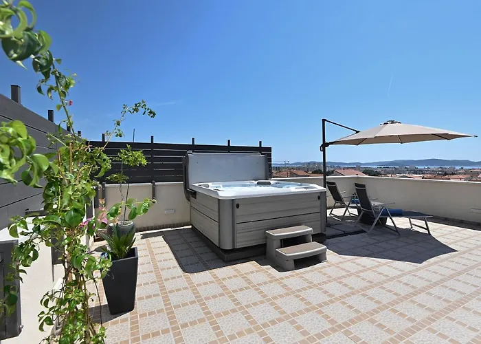 Jacuzzi Panorama Задар